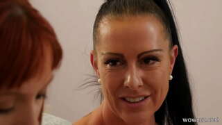 Maduro Amigas Lésbicas Fazendo Sexo Pela Primeira Vez