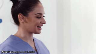 Ž�を愛して参加2女子中のマッサージ