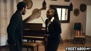 Hofu Busty Mali Isiyohamishika Wakala Fucks Mteja Nchi Mpango